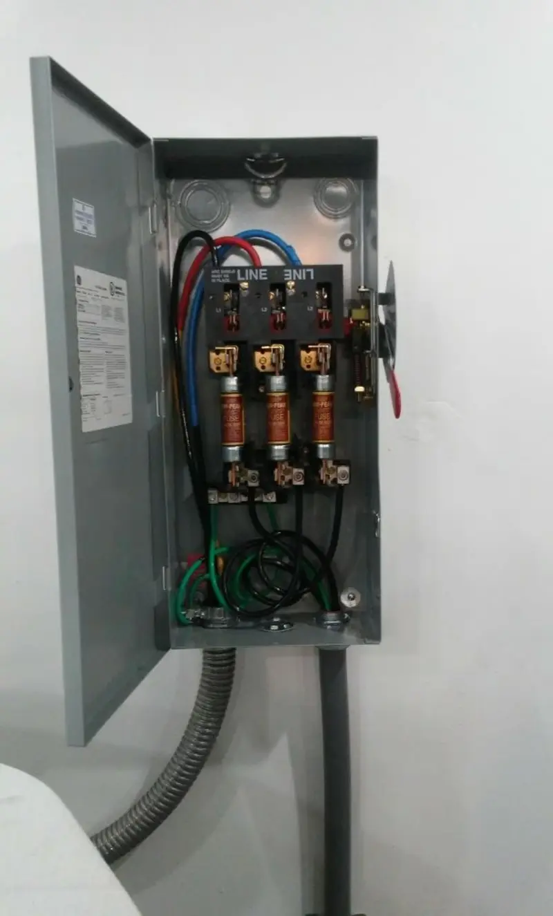 Three-phase disconnect switch installed for Smoke Detector Installation in Aledo